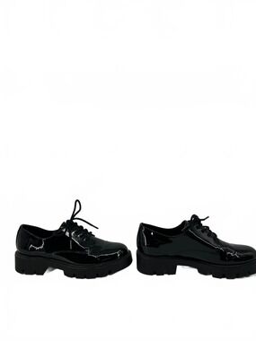 White Mountain Black Patent Leather Sneakers | Men’s Size 7